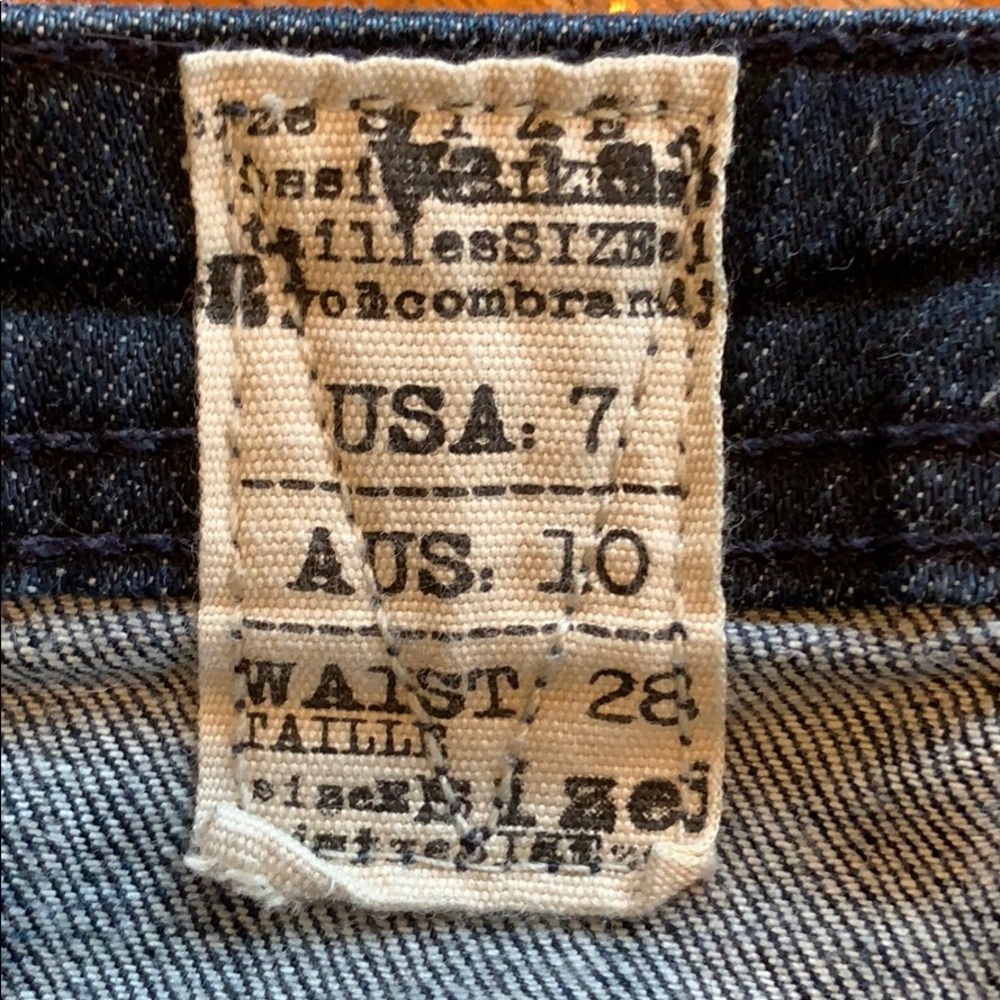 Volcom Women’s Dark Wash Straight Leg Jeans